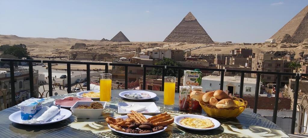 Pyramids Plateau Inn Giza Esterno foto