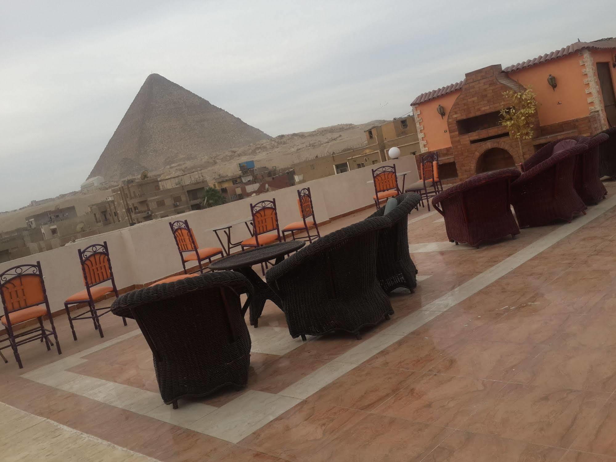 Pyramids Plateau Inn Giza Esterno foto